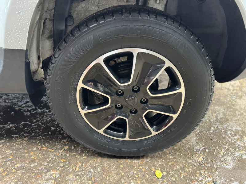 Dacia Duster 1.5DCI-2017-NAVI-камера-6ск, снимка 9 - Автомобили и джипове - 52458427