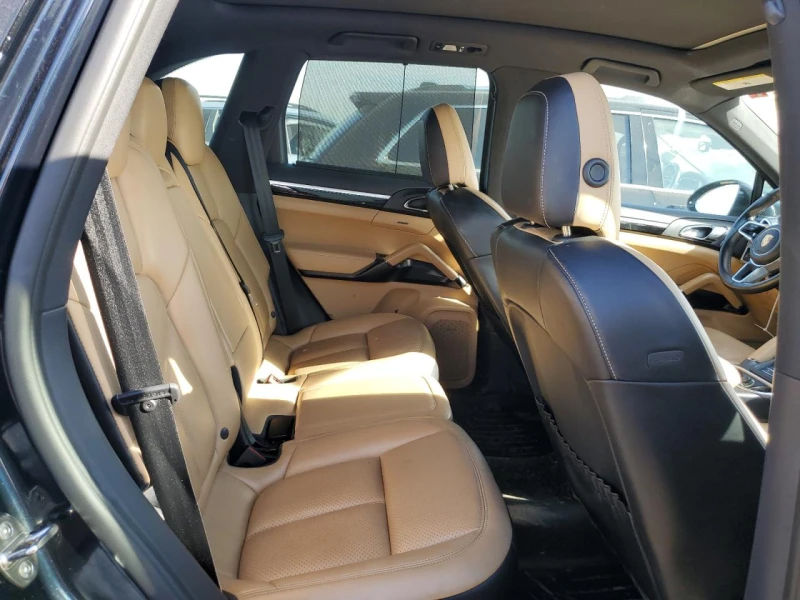 Porsche Cayenne S / BOSE / ОБДУХВАНЕ / ПАНОРАМА / , снимка 10 - Автомобили и джипове - 52530111