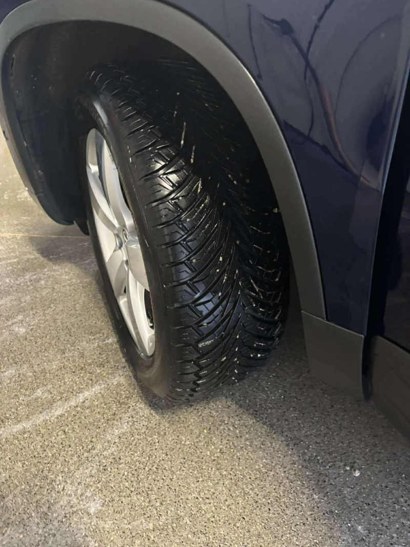 VW Tiguan, снимка 11 - Автомобили и джипове - 52653710