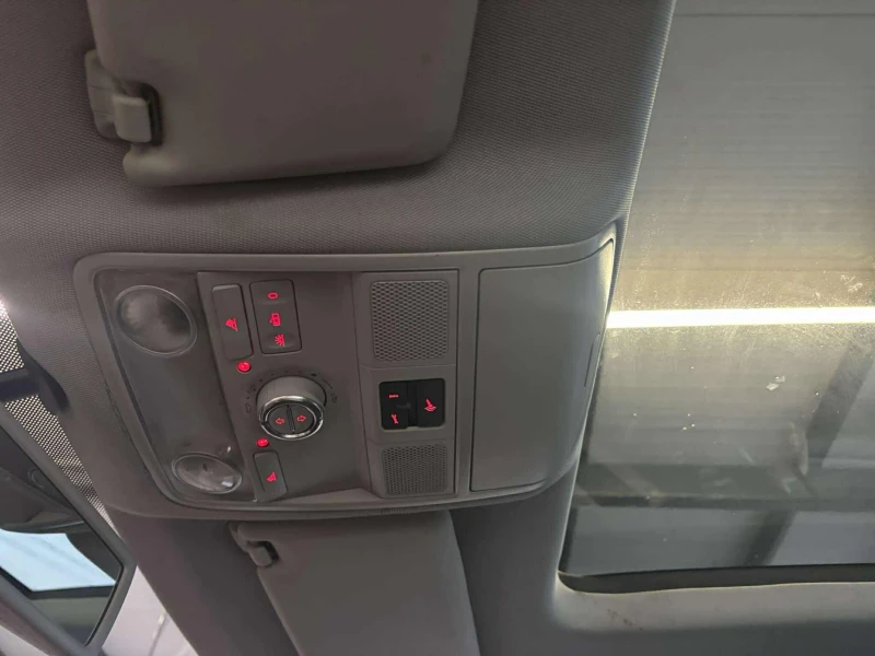 VW Tiguan, снимка 4 - Автомобили и джипове - 52653710