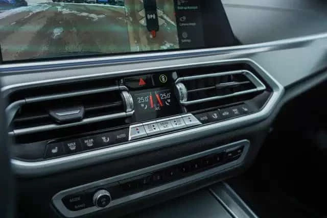 BMW X5 * xDrive40i | PREMIUM ENHANCED PKG * CARFAX * , снимка 15 - Автомобили и джипове - 54431678