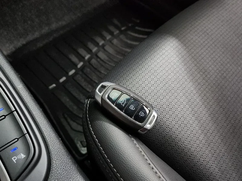 Hyundai Kona Diesel 1.6 2Wd Premium, снимка 15 - Автомобили и джипове - 55221975