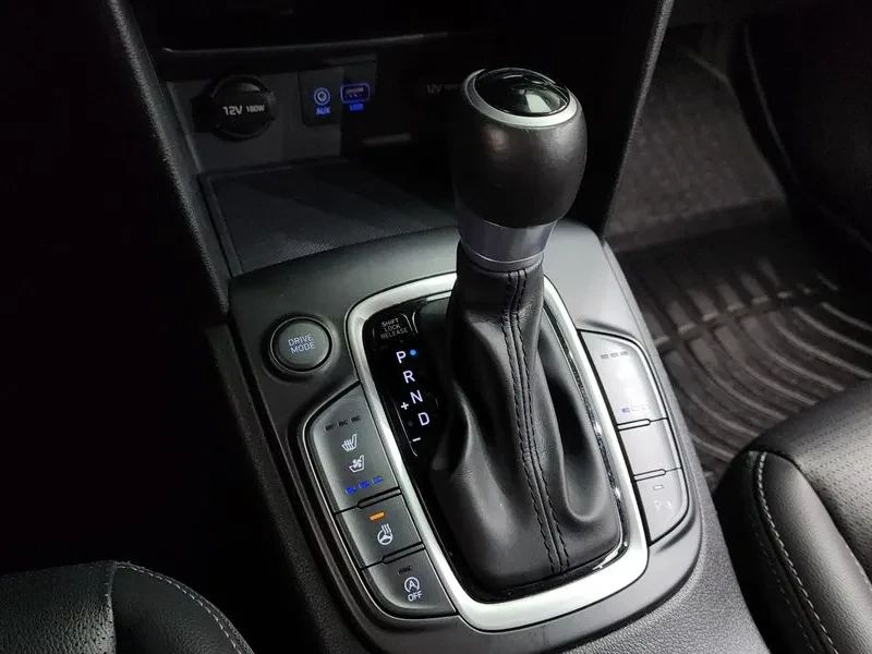 Hyundai Kona Diesel 1.6 2Wd Premium, снимка 9 - Автомобили и джипове - 55221975