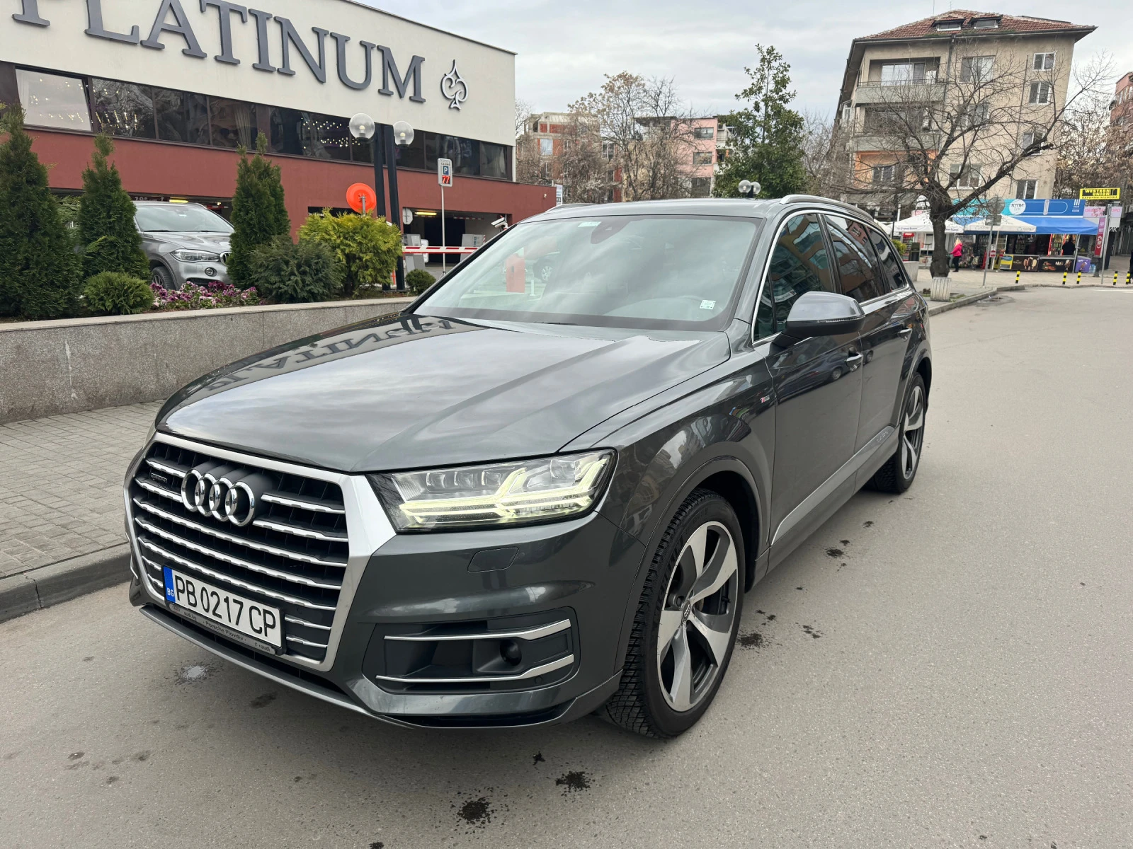 Audi Q7 3.0TDI* S line* 111 000км* ПЪЛНА СЕРВИЗНА ИСТОРИЯ*, снимка 1