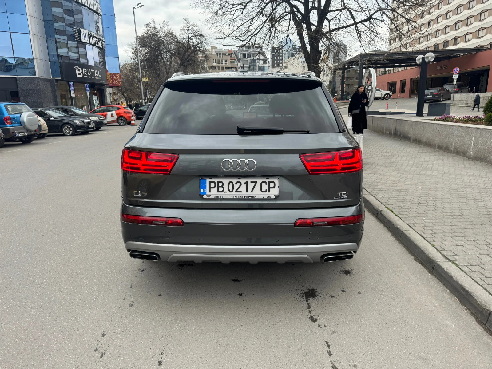 Audi Q7 3.0TDI* S line* 111 000км* ПЪЛНА СЕРВИЗНА ИСТОРИЯ* - изображение 5