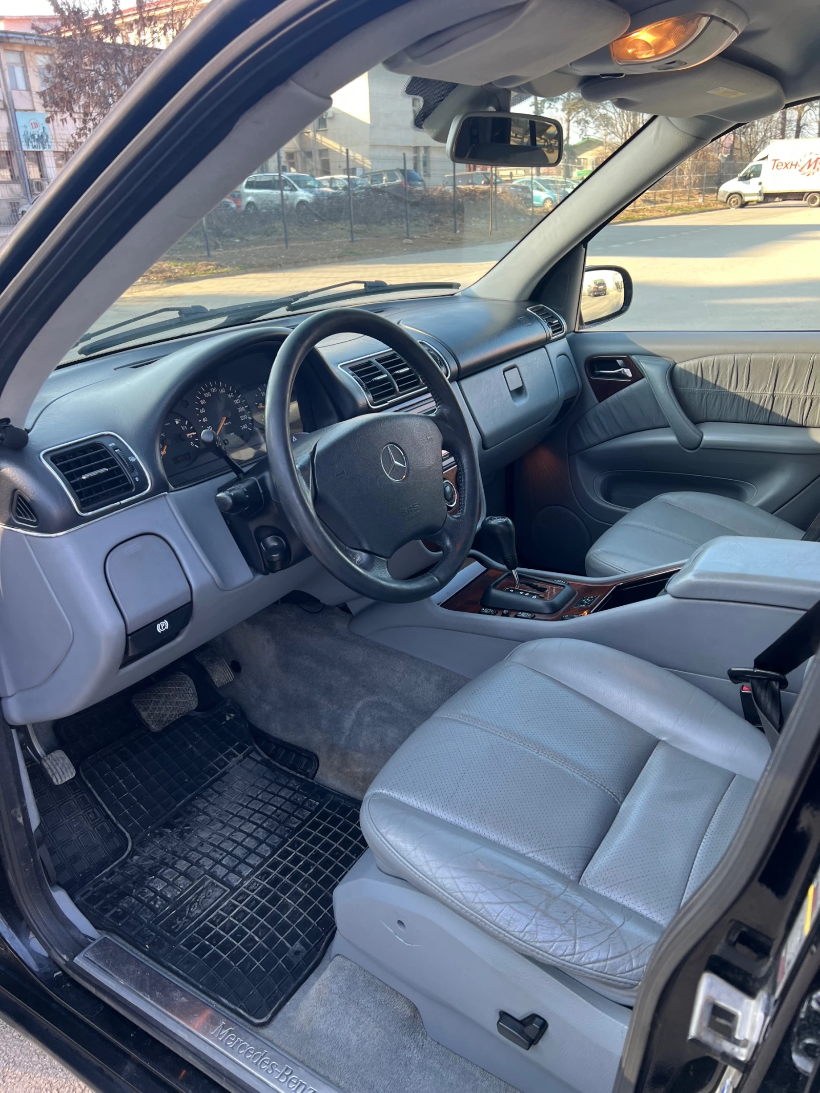 Mercedes-Benz ML 270  - изображение 9