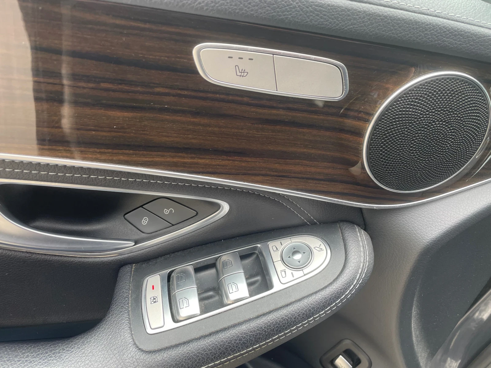 Mercedes-Benz GLC 220 DE 4MATIC, снимка 10 - Автомобили и джипове - 52428009