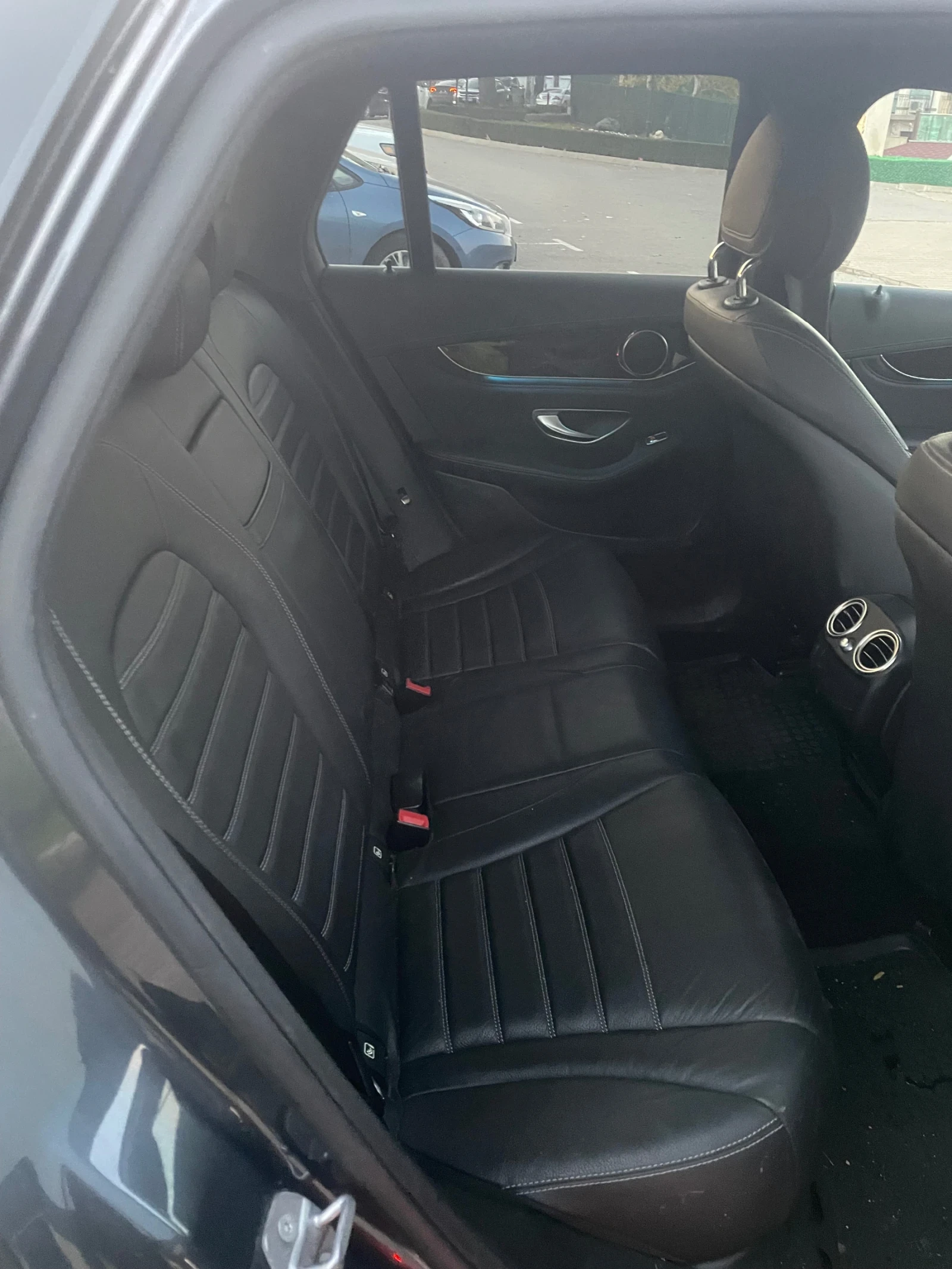 Mercedes-Benz GLC 220 DE 4MATIC, снимка 7 - Автомобили и джипове - 52428009