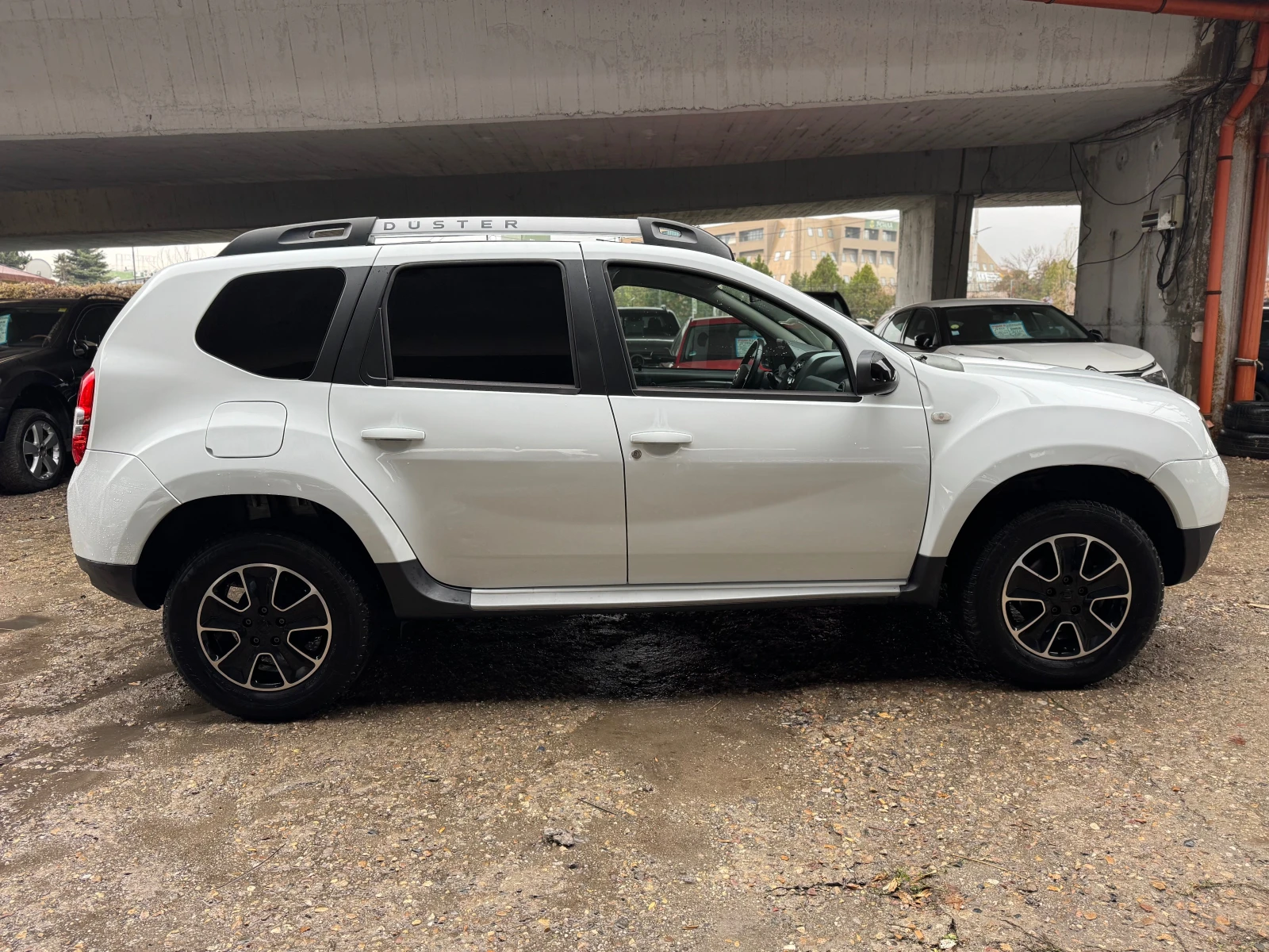Dacia Duster 1.5DCI-2017-NAVI-камера-6ск - изображение 4