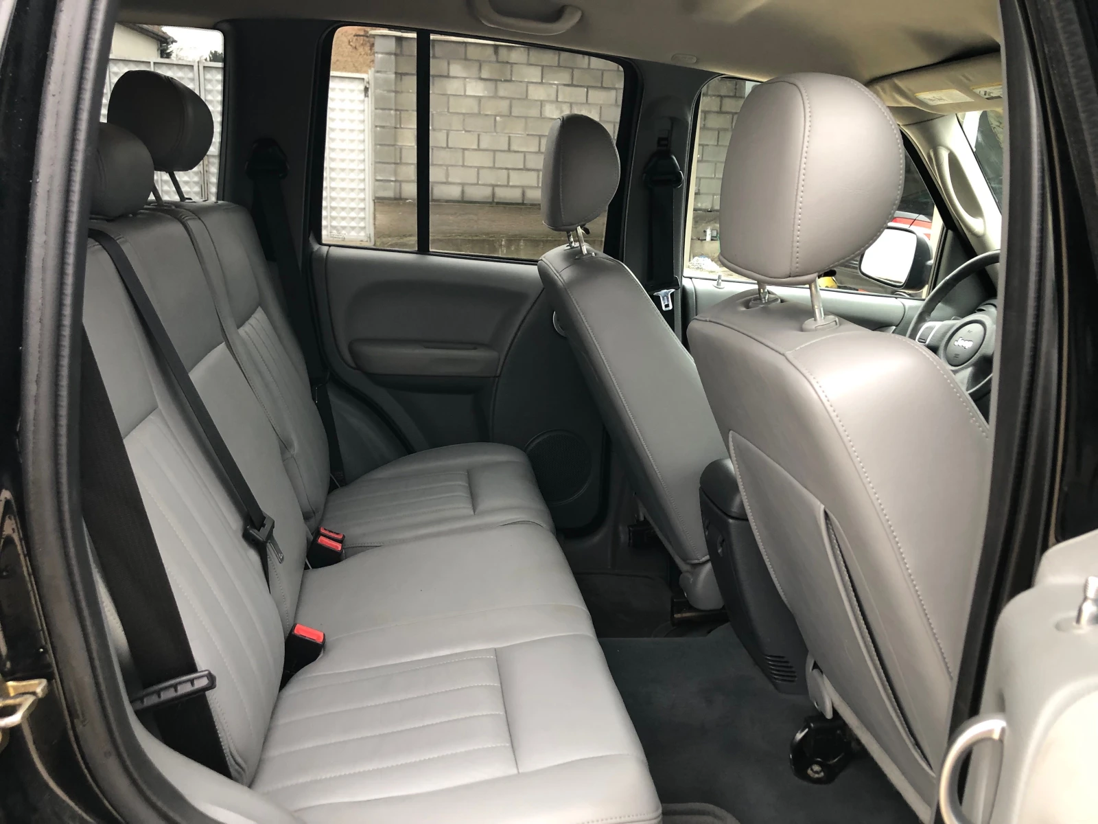 Jeep Cherokee 3.7 LIMITED  | Mobile.bg   10