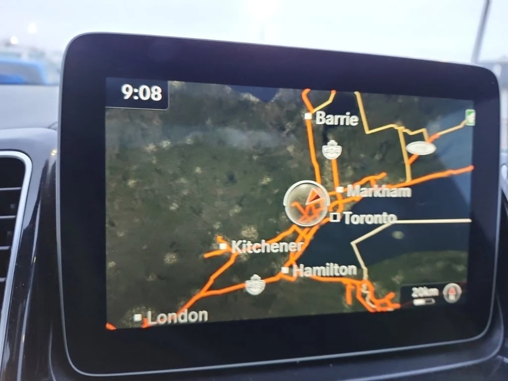 Mercedes-Benz GLS 63 AMG  * CARFAX * БЕЗ ПЪРВОНАЧАЛНА ВНОСКА - изображение 9