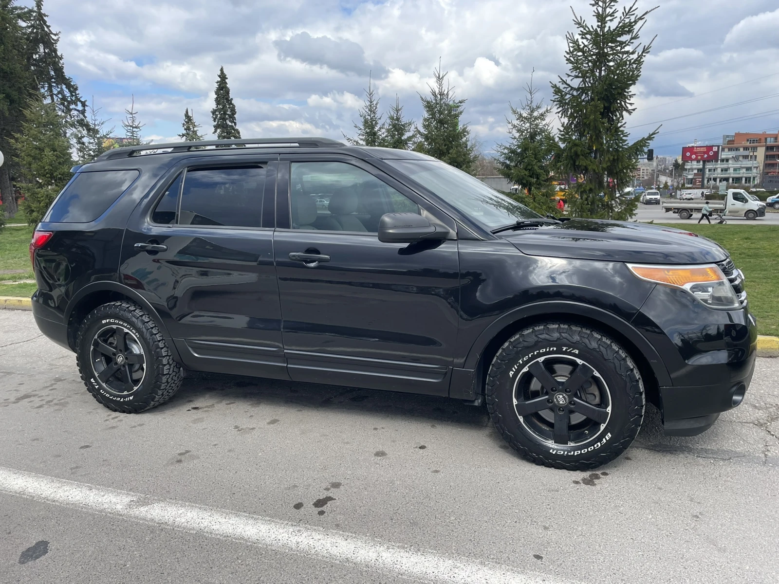 Ford Explorer, снимка 3 - Автомобили и джипове - 53909544