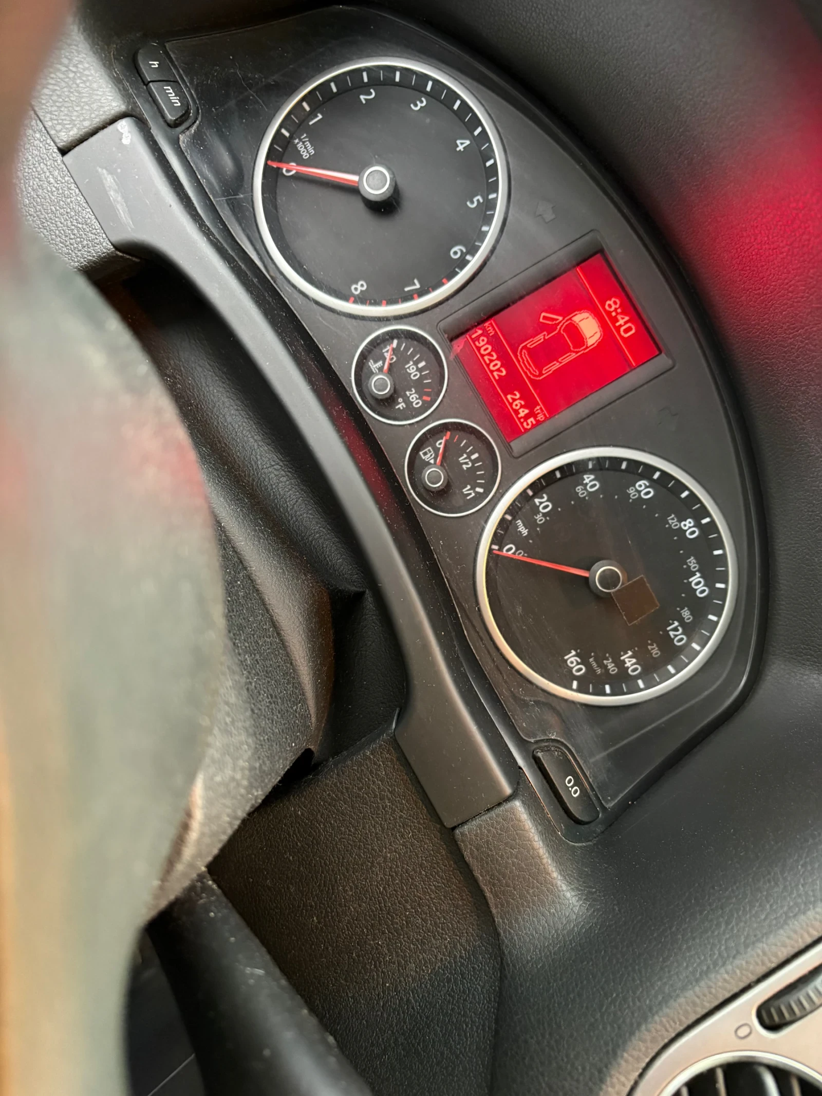 VW Tiguan 2.0 TSI 200 HP, снимка 9 - Автомобили и джипове - 54352952