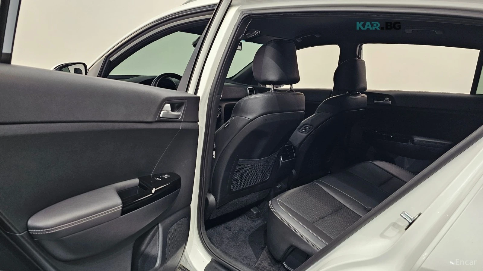 Kia Sportage 4X4* ОБДУХВАНЕ* DISTRONIC* LANE, снимка 8 - Автомобили и джипове - 55361535
