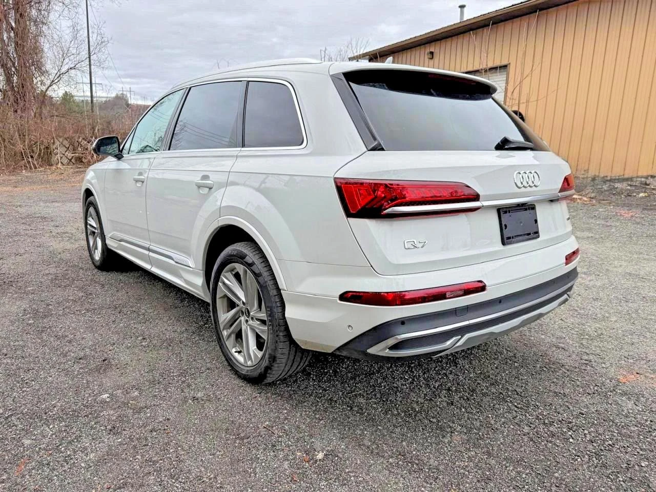 Audi Q7 PREMIUM PLUS / PANO / 7 МЕСТА / ЛИЗИНГ, снимка 3 - Автомобили и джипове - 56186997