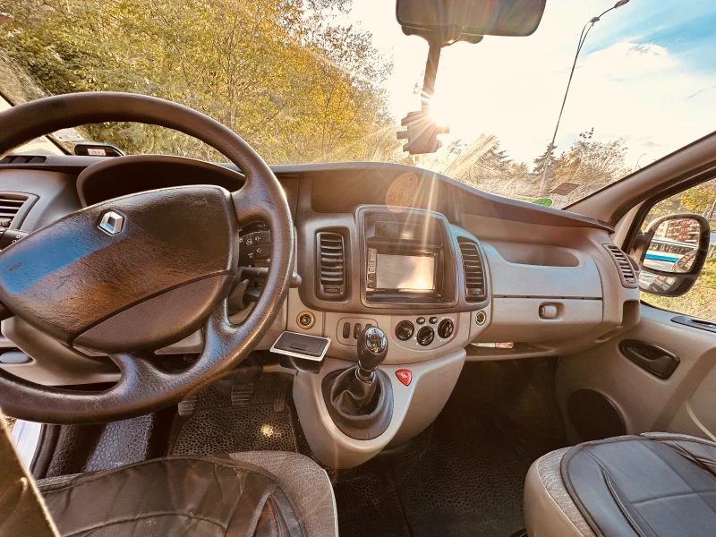 Renault Trafic, снимка 5 - Бусове и автобуси - 52356685