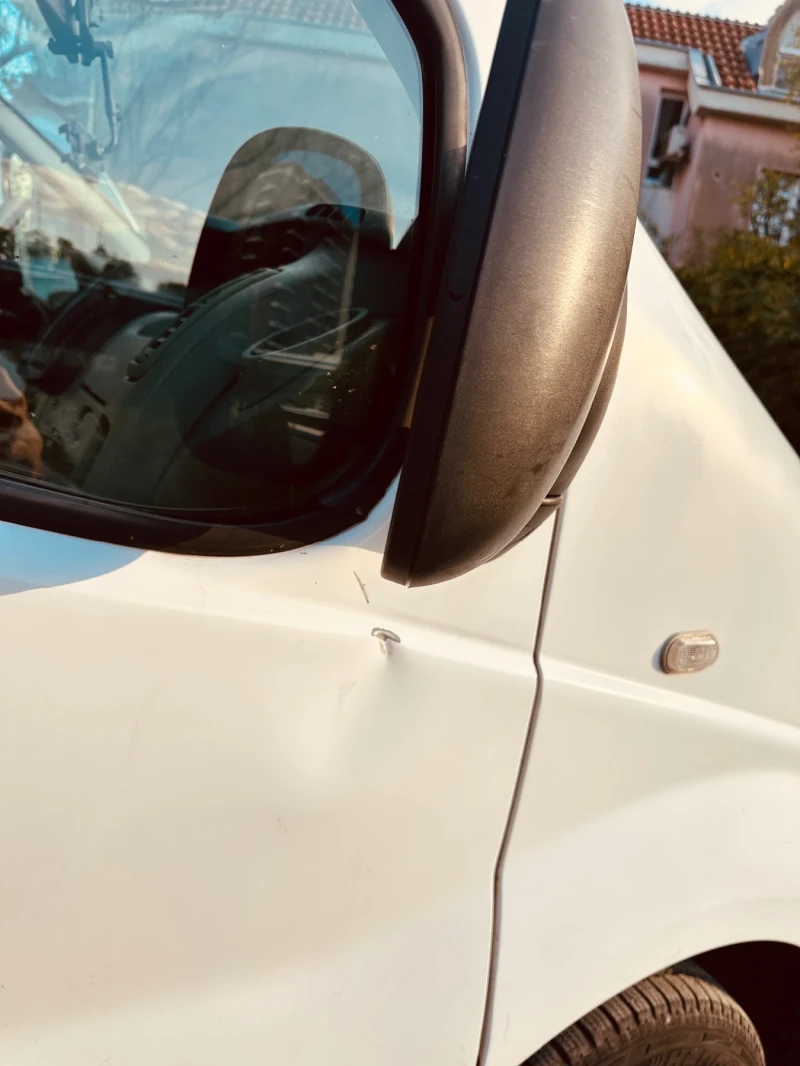 Renault Trafic, снимка 9 - Бусове и автобуси - 52356685