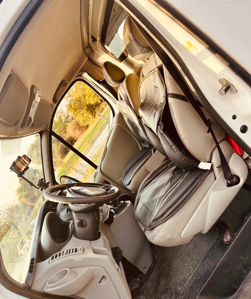 Renault Trafic, снимка 3 - Бусове и автобуси - 52356685