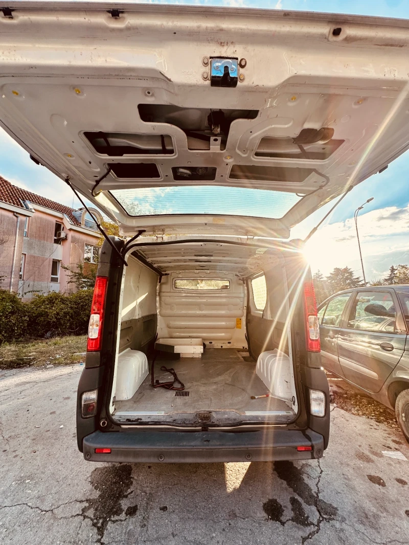 Renault Trafic, снимка 7 - Бусове и автобуси - 52356685