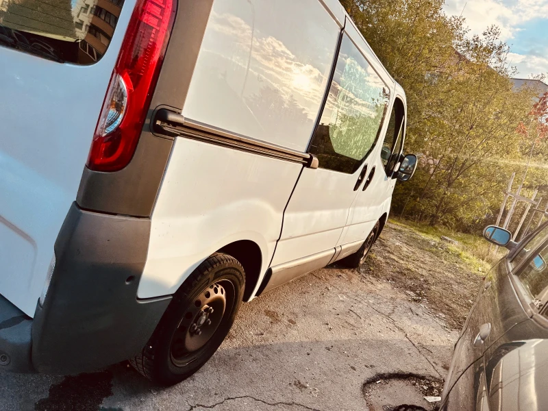 Renault Trafic, снимка 4 - Бусове и автобуси - 52356685