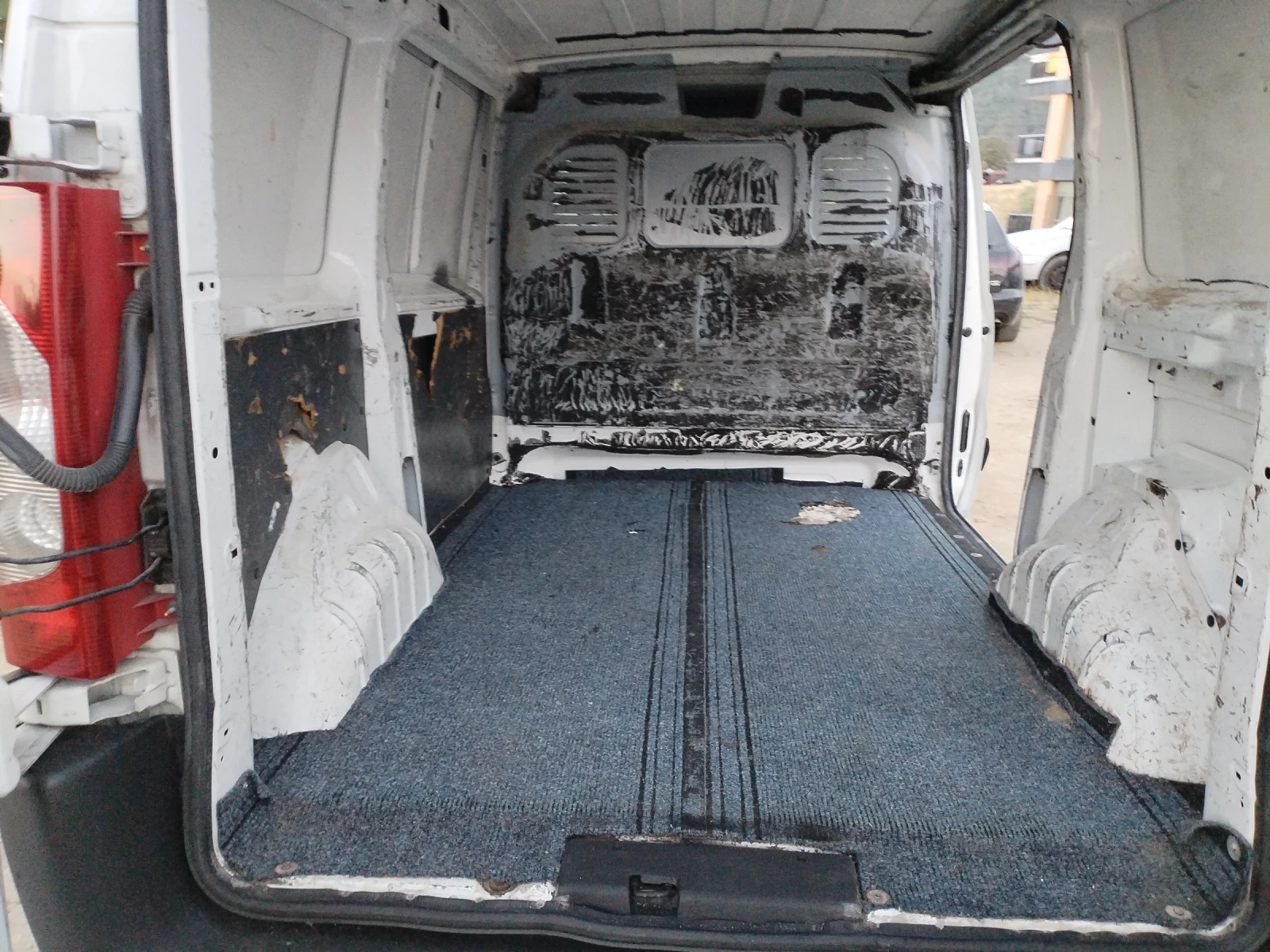 Peugeot Expert 1.6 HDI 90HP Климатик , снимка 17 - Бусове и автобуси - 56121932