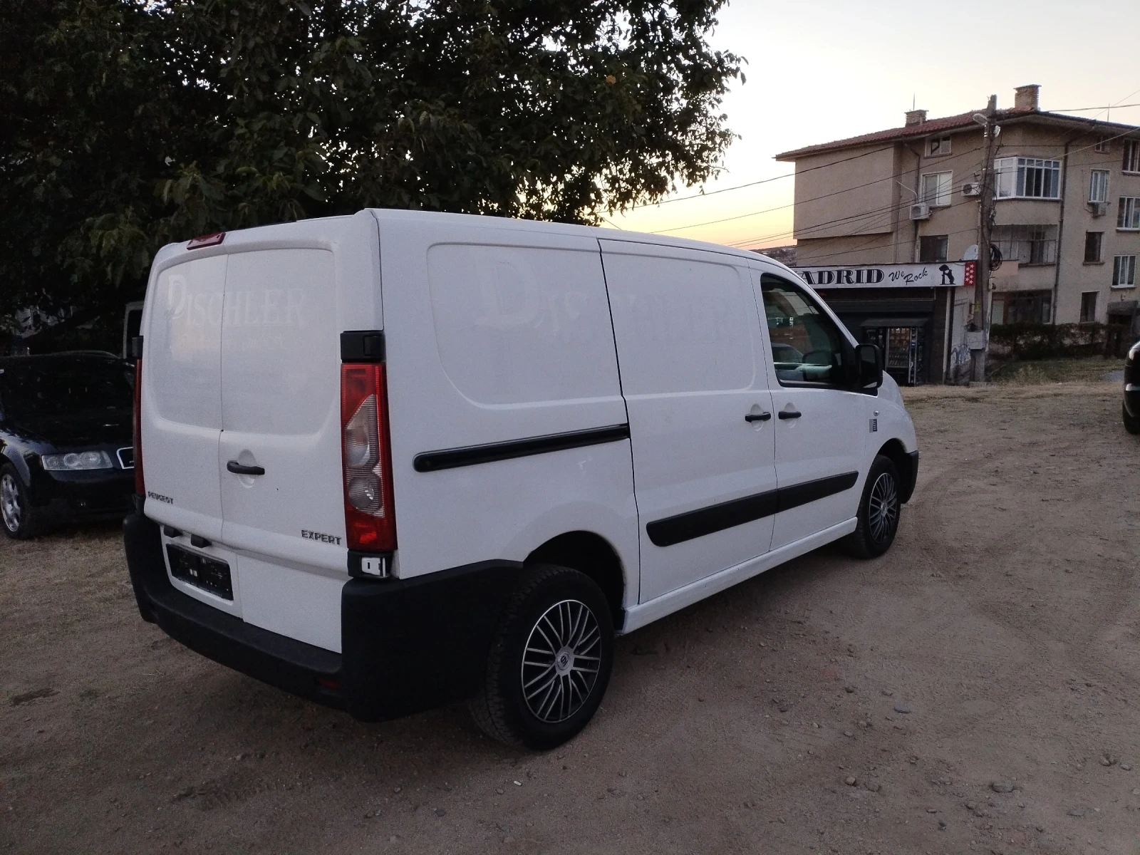 Peugeot Expert 1.6 HDI 90HP Климатик , снимка 10 - Бусове и автобуси - 56121932