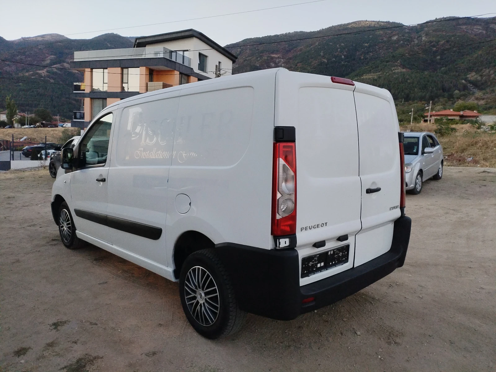 Peugeot Expert 1.6 HDI 90HP Климатик , снимка 7 - Бусове и автобуси - 56121932