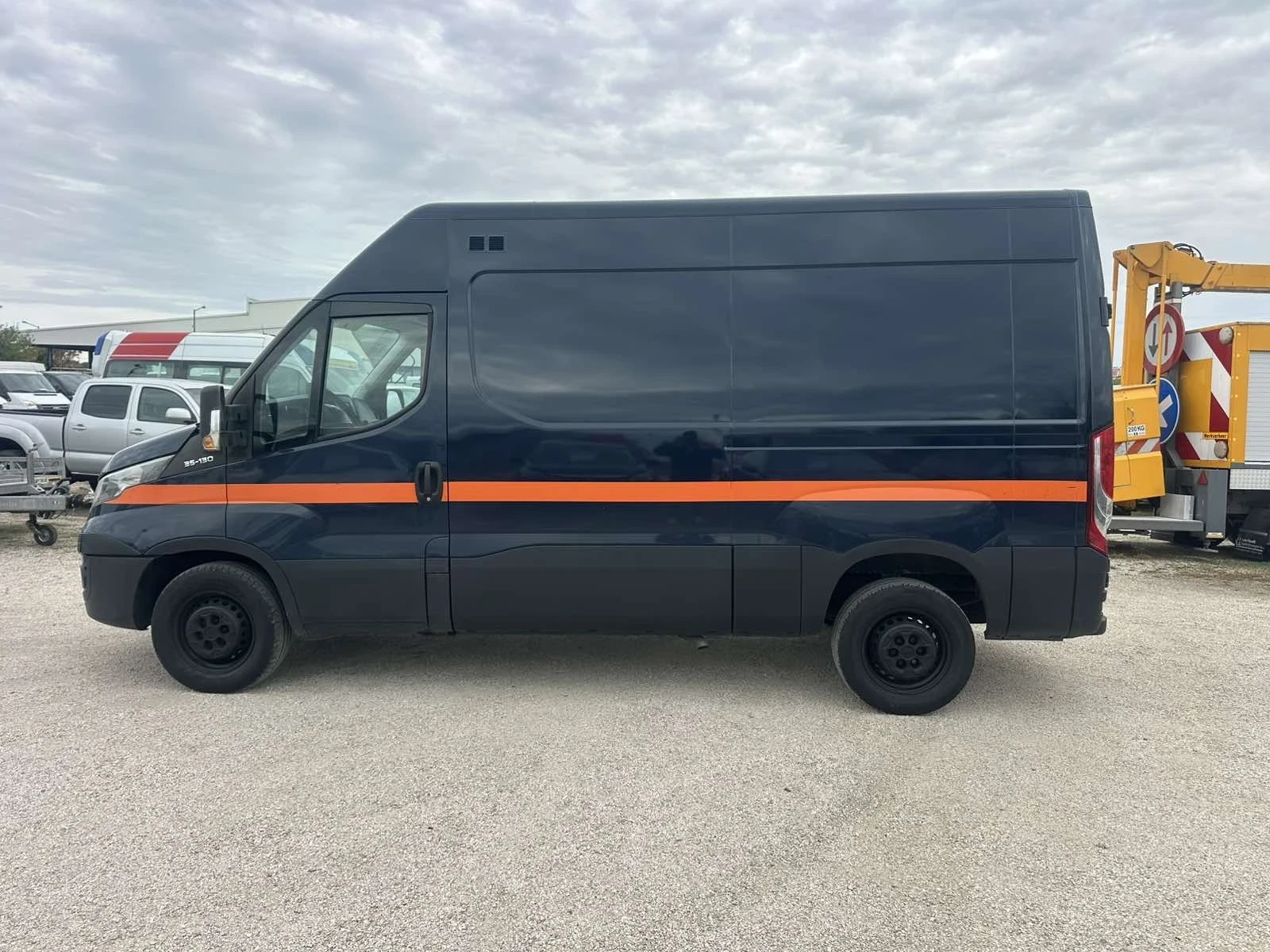 Iveco 35c15, снимка 5 - Бусове и автобуси - 56718369