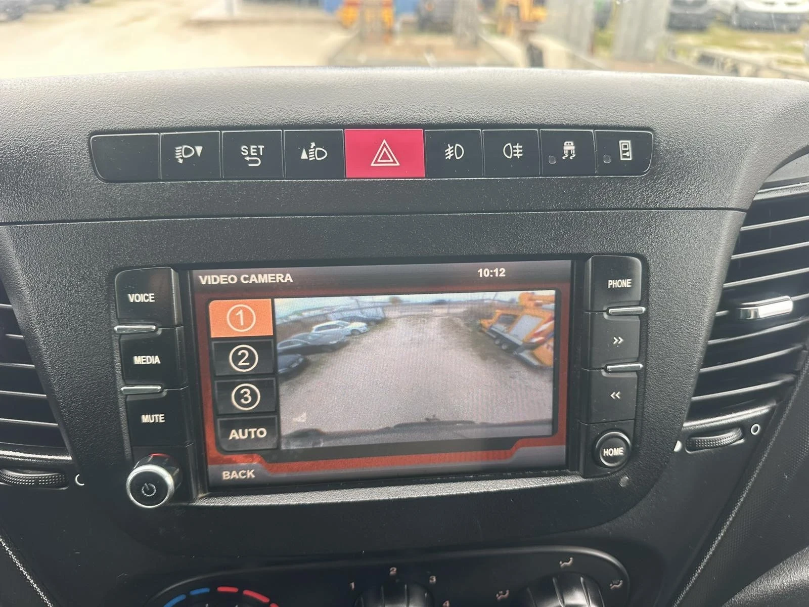 Iveco 35c15, снимка 15 - Бусове и автобуси - 56718369