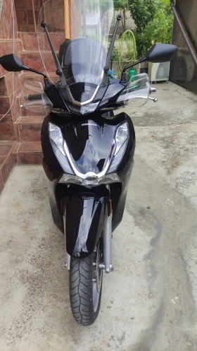 Обява за продажба на Honda Sh 350i  ABS  TCS ~8 200 лв. - изображение 7