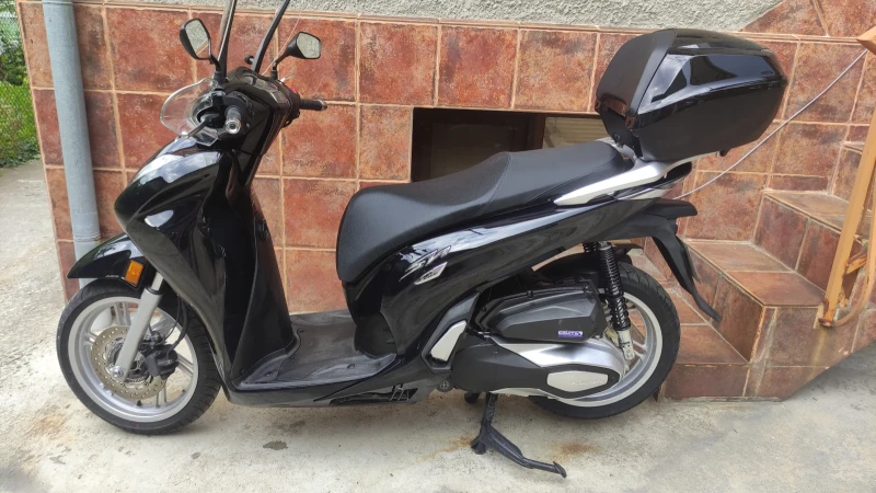Honda Sh 350i  ABS  TCS, снимка 11 - Мотоциклети и мототехника - 51277462