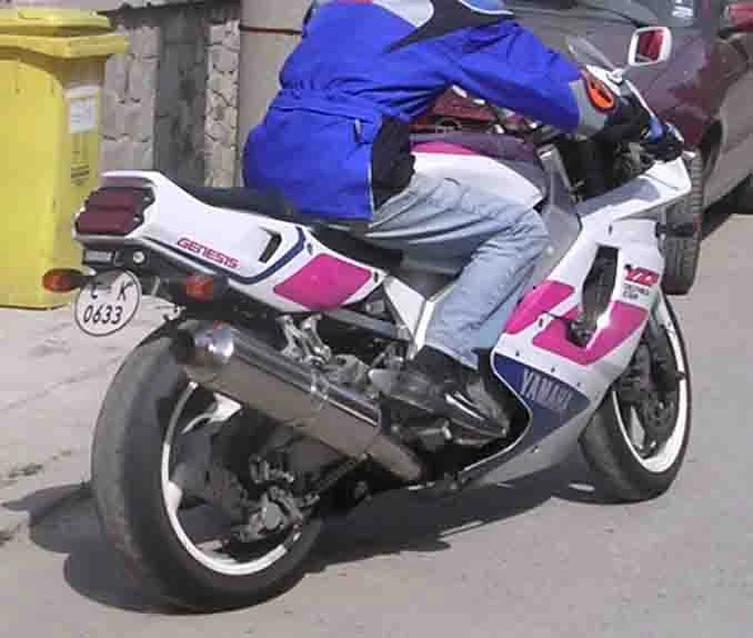 Yamaha Yzf 750R, снимка 4 - Мотоциклети и мототехника - 53031587