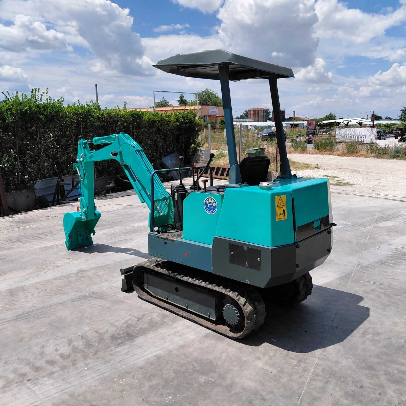 Багер Yanmar YB10-3 * 1.5 ТОНА * 1000 МОТОЧАСА * , снимка 3 - Индустриална техника - 54162309