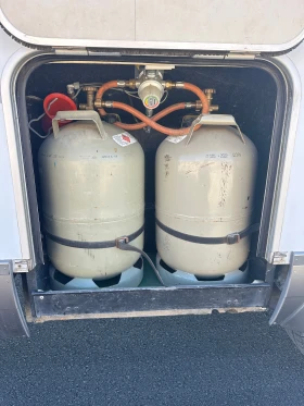 Кемпер HYMER / ERIBA B584, снимка 16