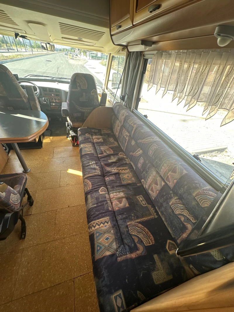 Кемпер HYMER / ERIBA B584, снимка 8 - Каравани и кемпери - 52729085