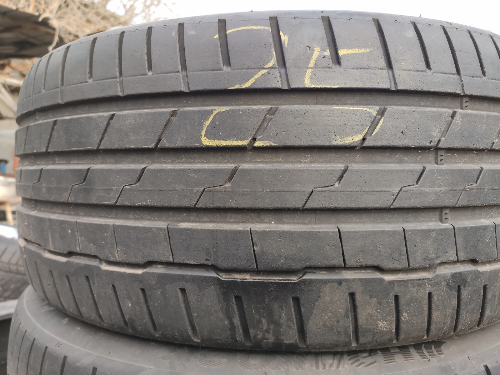  235/40R19 | Mobile.bg   1