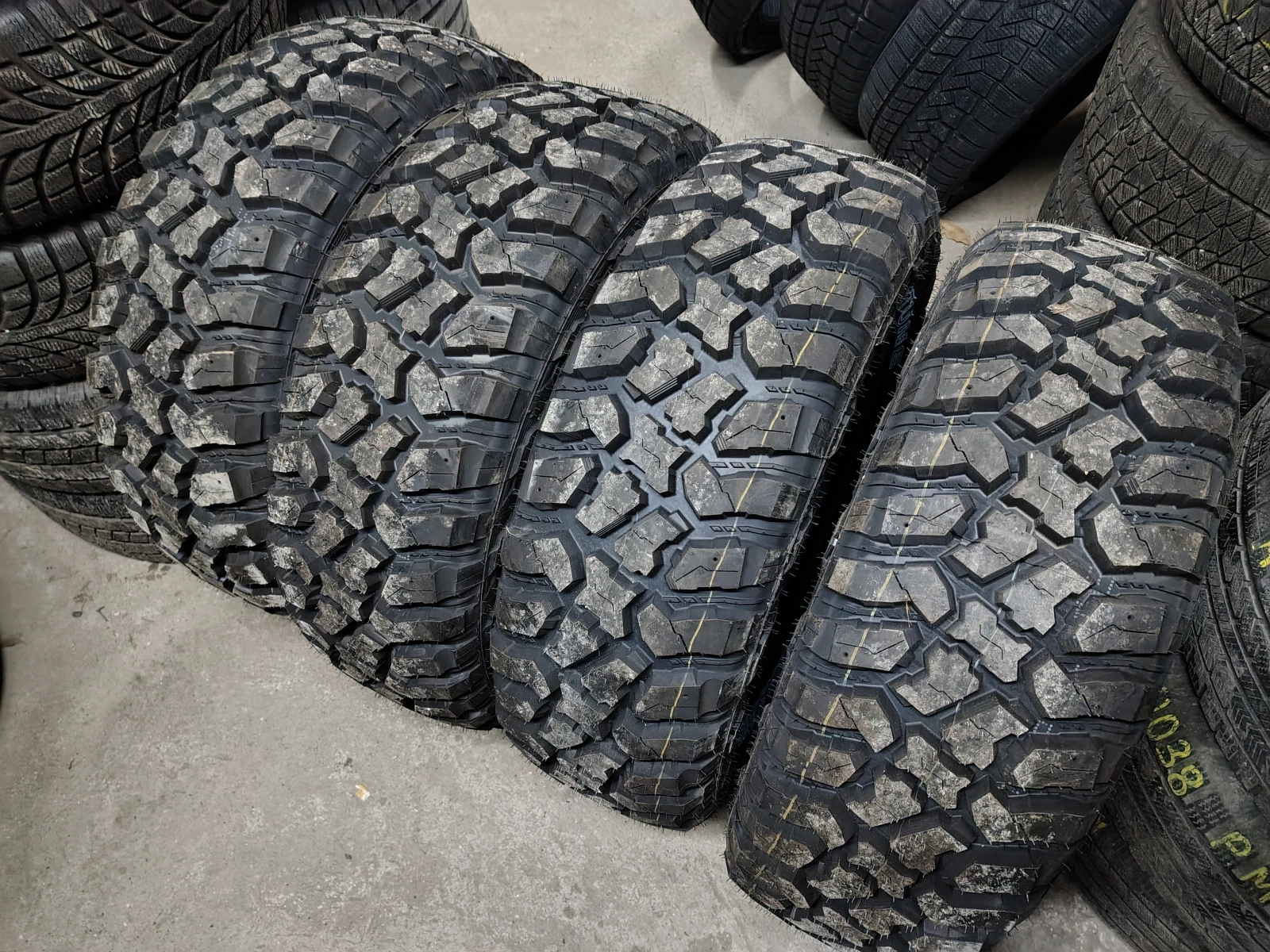 Гуми Всесезонни 265/75R16, снимка 2 - Гуми и джанти - 53747140