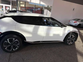 Kia EV6 * Land AWD * CARFAX * БЕЗ ПЪРВОНАЧАЛНА ВНОСКА, снимка 3