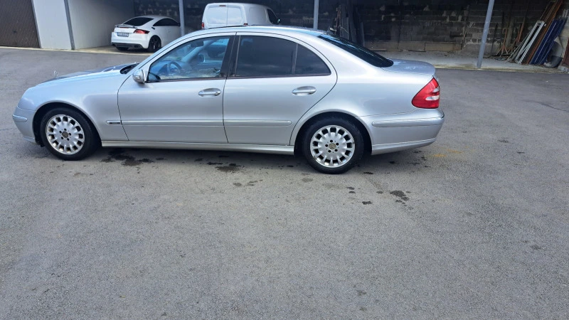 Mercedes-Benz E 350, снимка 10 - Автомобили и джипове - 47960383