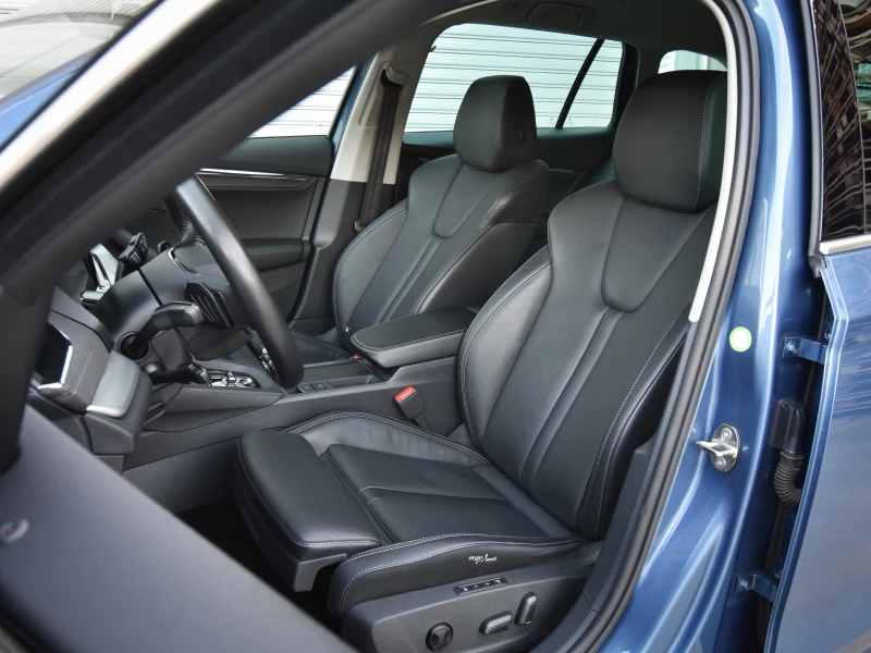 Skoda Octavia TDI/MATRIX/VirtualCockpit/ПОДГРЕВ/ОБДУХВАНЕ/МАСАЖ, снимка 8 - Автомобили и джипове - 50379167