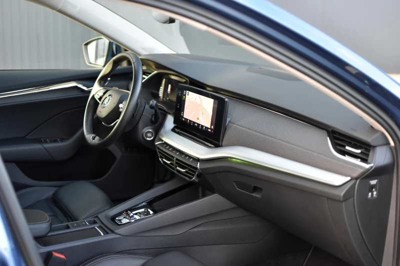 Skoda Octavia TDI/MATRIX/VirtualCockpit/ПОДГРЕВ/ОБДУХВАНЕ/МАСАЖ, снимка 9 - Автомобили и джипове - 50379167