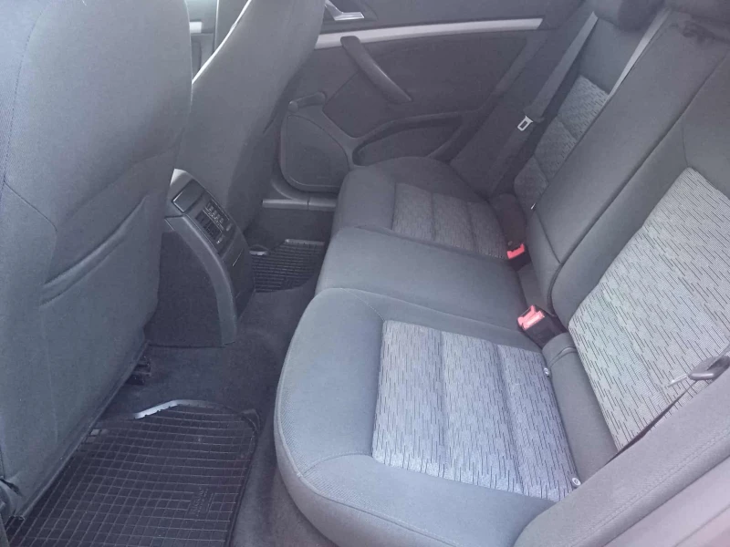 Skoda Octavia, снимка 11 - Автомобили и джипове - 52258979