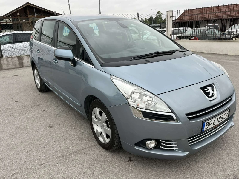 Peugeot 5008 1.6HDI 112кс EURO 5 ПЕРФЕКТНО ВНОС ИТАЛИЯ, снимка 3 - Автомобили и джипове - 51840808