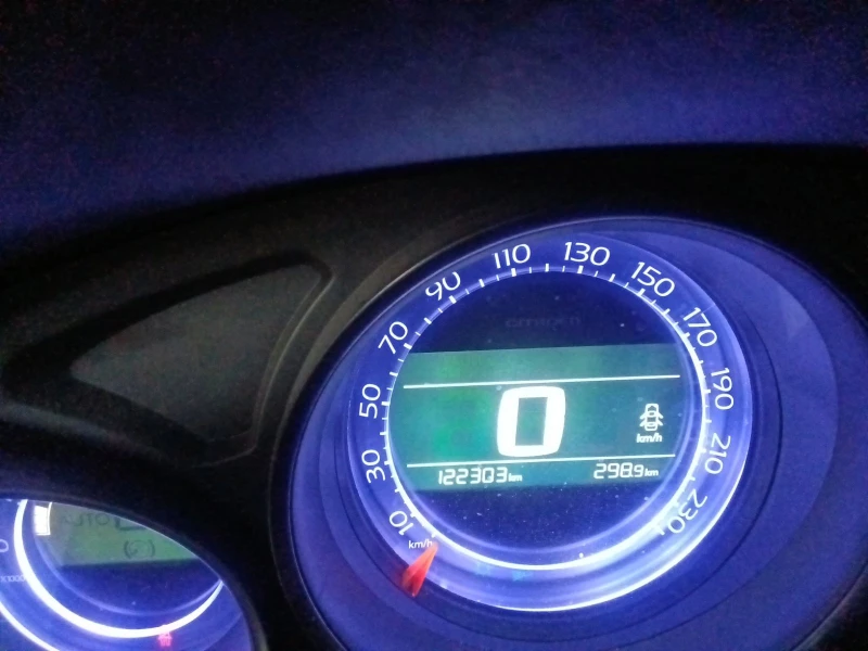 Citroen C4 1.6 HDI, снимка 10 - Автомобили и джипове - 52434799