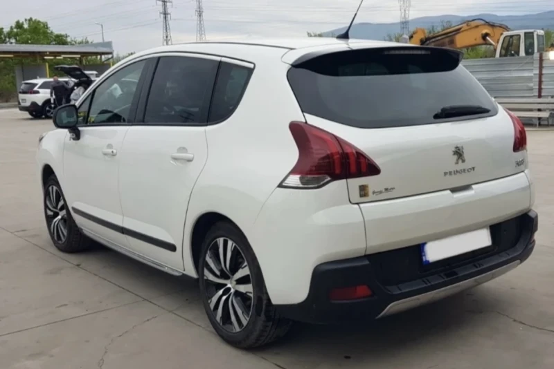 Peugeot 3008 1.6 Diesel Hybrid, 105000km, снимка 3 - Автомобили и джипове - 53106531