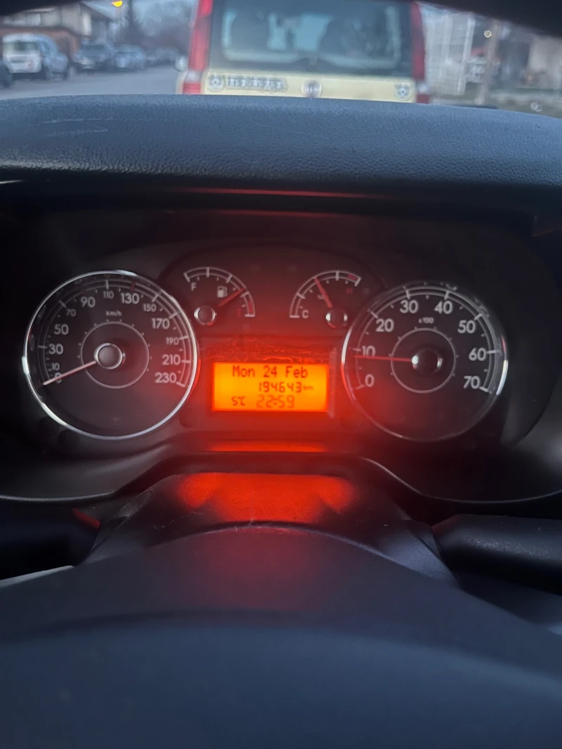 Fiat Punto, снимка 7 - Автомобили и джипове - 52827461