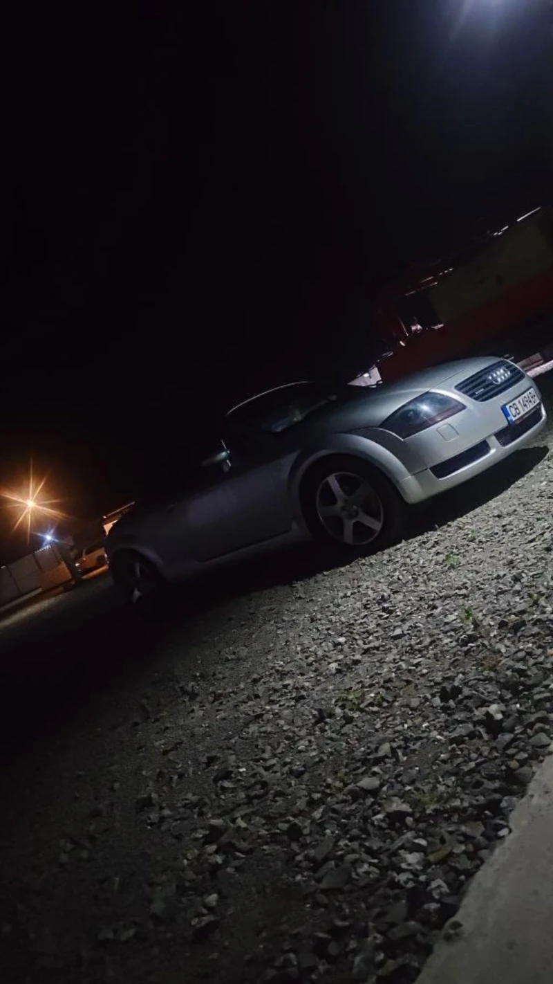 Audi Tt, снимка 8 - Автомобили и джипове - 52909600