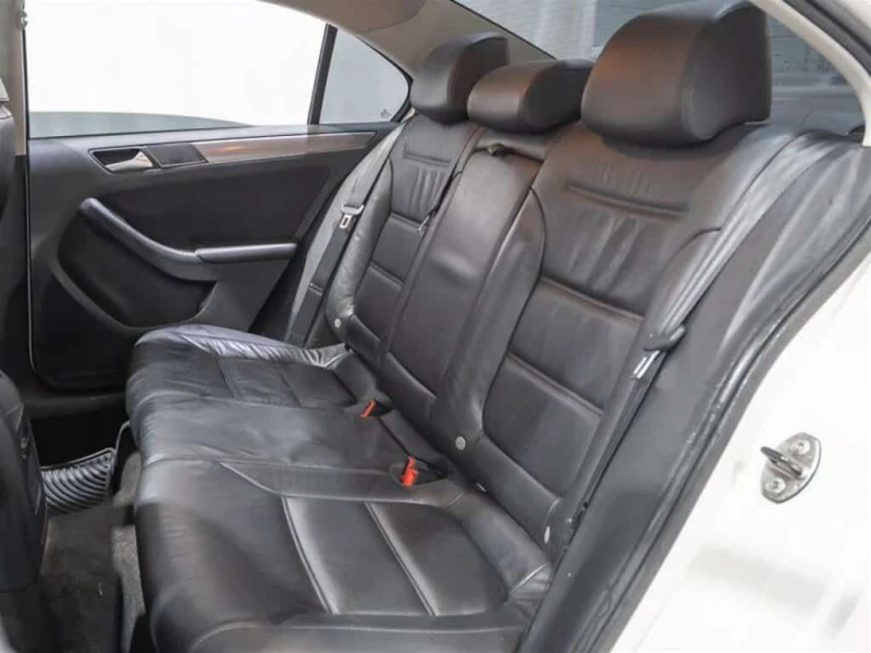 VW Jetta * Highline 2.0 TDI 6sp DSG at Tip Backup Camer * C, снимка 13 - Автомобили и джипове - 53529048