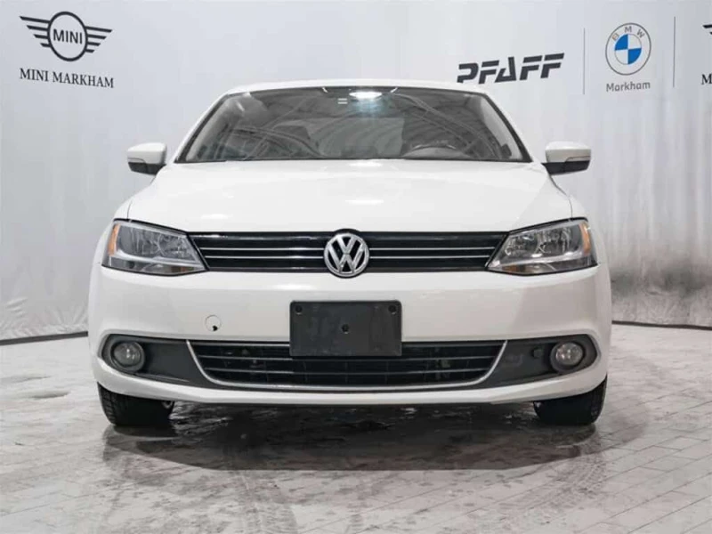 VW Jetta * Highline 2.0 TDI 6sp DSG at Tip Backup Camer * C, снимка 4 - Автомобили и джипове - 53529048