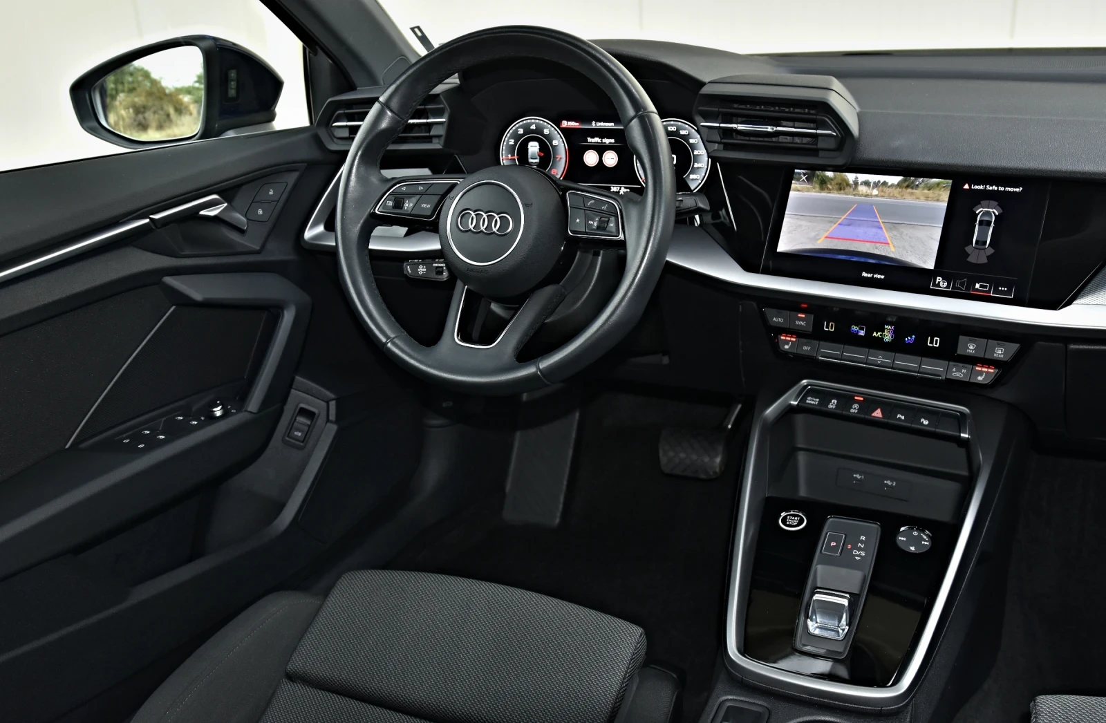 Audi A3 35 TFSI S-LINE MATRIX R-CAMERA FULL NOV - изображение 10
